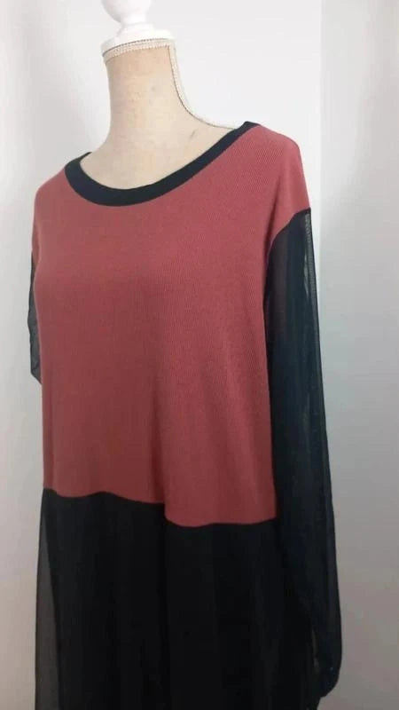 ROBE Pink Clove NEUVE - T. 56 - Bi-matière Brique/Noir Tulle et Côtes - Élégante