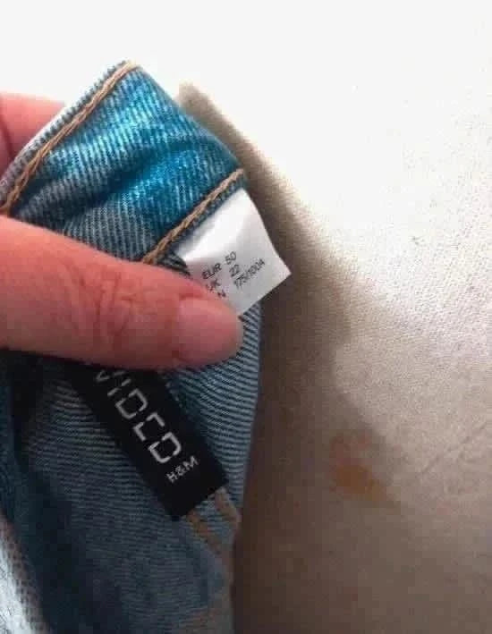 Jupe destroy H&M en taille 50 original avec un côté rock