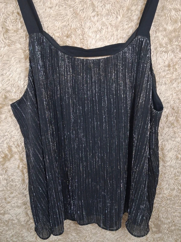 Top de soirée Kiabi noir plissé brillant taille 54/56