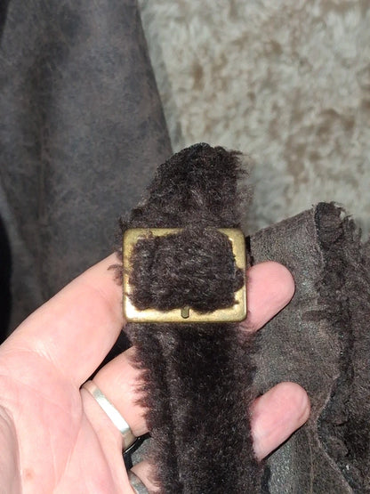 Veste effet peau lainée grise col fausse fourrure taille M