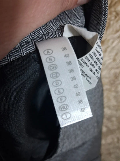 Jupe Yessica grise à plis et boutons taille 40