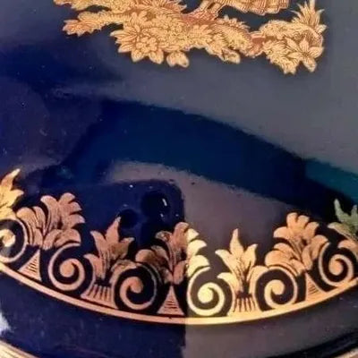 Limoges Bonbonnière En Porcelaine De Limoges Bleu De Four – Scène Galante