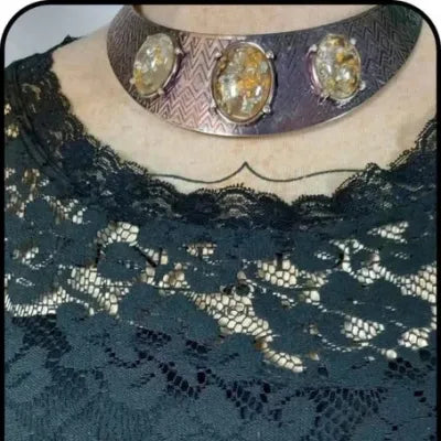 Haut Péplum Dentelle noir – Élégance & Féminité Grande Taille !