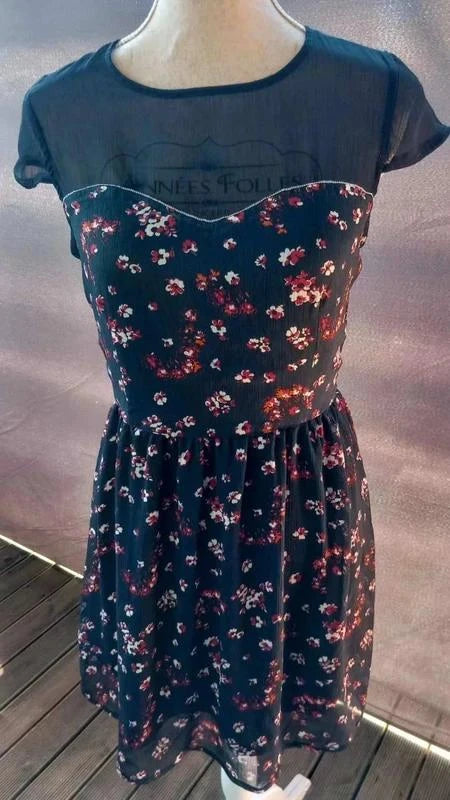Petite Robe Noire & Grise Graphique – Fashion Private Company taille 38