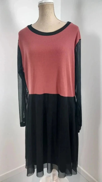 ROBE Pink Clove NEUVE - T. 56 - Bi-matière Brique/Noir Tulle et Côtes - Élégante