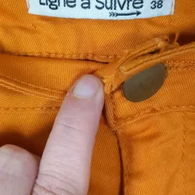 Mini-jupe Ligne à Suivre – Floral Jaune Moutarde/Noir – Coupe Droite – Taille 38