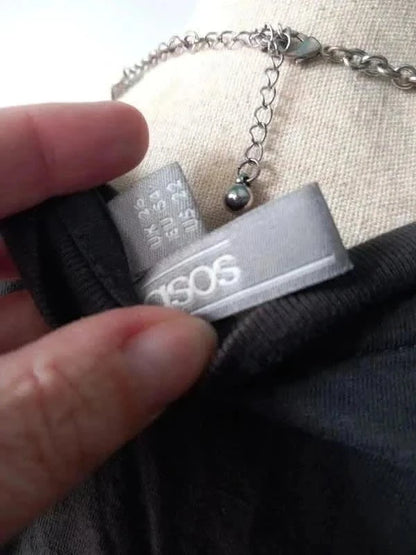 body gris et dentelle de chez Asos