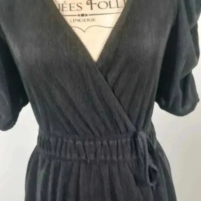 Petite Robe Noire Jennyfer – Coupe Cache-Cœur & Manches Bouffantes – Taille S –