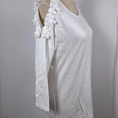 Yessica C&A White Top – Off-the-Shoulder & Raised Flowers – Size XS