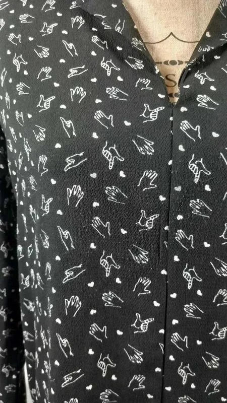 Chemise Jennyfer Noire Motif Mains Signes ASL - Taille S