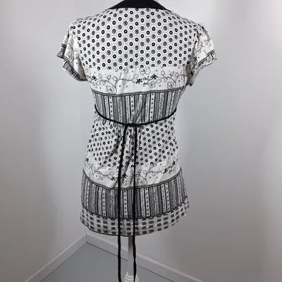 Defimode Black & White Fluid Tunic – Bohemian Print – Empire Cut – Size M (US 6)