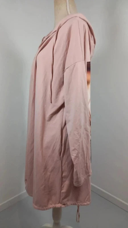 Veste Longue (Gilet) Rose Poudré à Capuche - Imprimé "Badass" Dorsal - T. 48/52