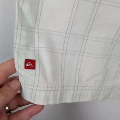 Quiksilver "Relaxed Fit" Plaid Shorts – Size M