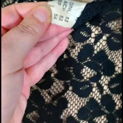 Haut Péplum Dentelle noir – Élégance & Féminité Grande Taille !
