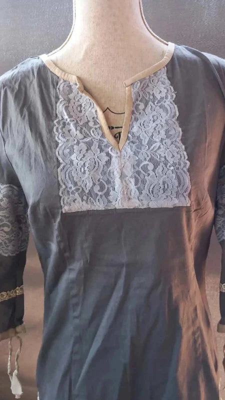 Superbe Tunique Almatrichi – Style Bohème Chic & Dentelle taille 42