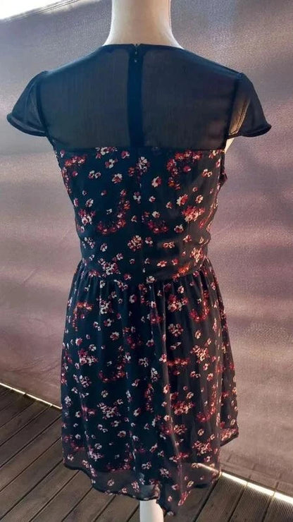Petite Robe Noire & Grise Graphique – Fashion Private Company taille 38