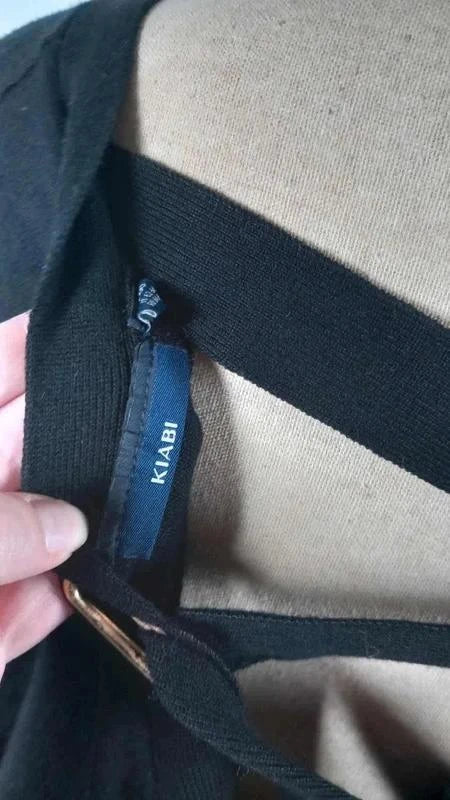 Pull Léger Noir – Détails Croisés au Dos – Neuf – Taille 58/60