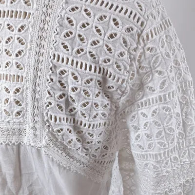 White Broderie Anglaise & Lace Blouse – Romantic Vintage Style – Size 40 (L)