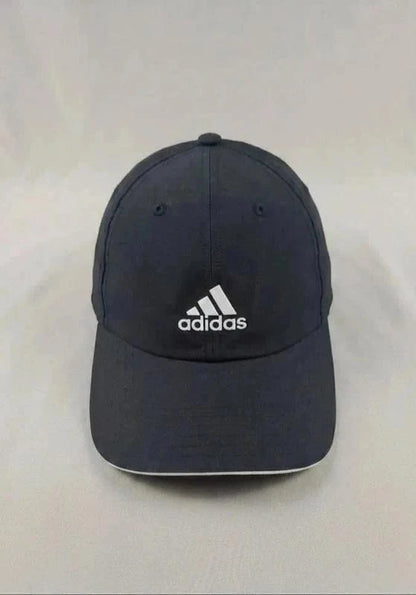 Authentique Casquette adidas Noire - Style Sport & Urbain Intemporel