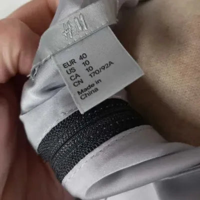 Robe Satinée H&M 40 - Neuve - Coupe Cache-Cœur & Poches