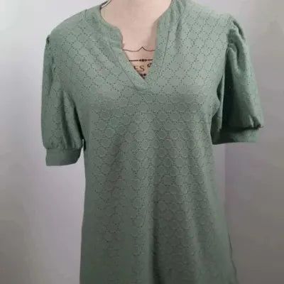 Haut Vert Sauge en Broderie Anglaise - Taille M (38) - Neuf sans Étiquette