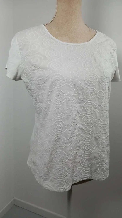 ZAMBA White Embroidered Textured T-shirt Size 3 (L) - Very Good Condition - Chic & Bohemian