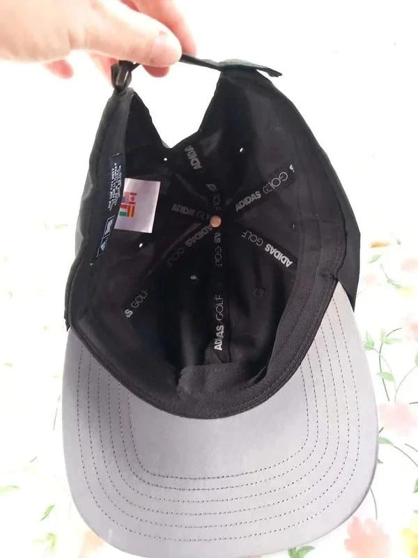 Authentique Casquette adidas Noire - Style Sport & Urbain Intemporel