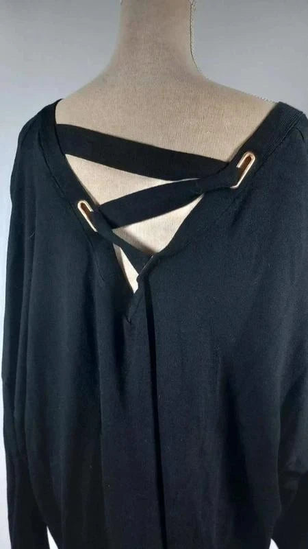 Pull Léger Noir – Détails Croisés au Dos – Neuf – Taille 58/60