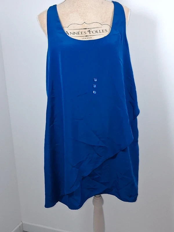 Superb flowy dress in a bright and intense royal blue from the MNG range
