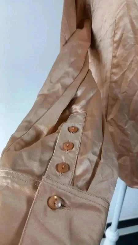 Chemise satinée beige dorée marque Burton taille 46