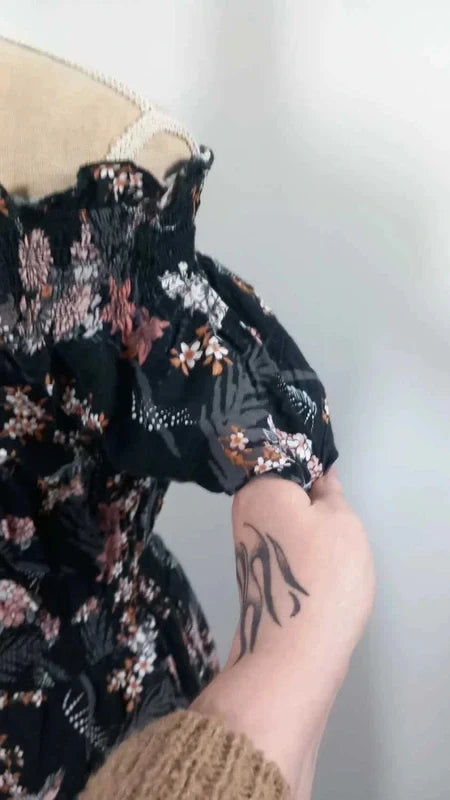 Robe Fleurie GÉMO Noire Style Bohème - Taille 36 (S) - Épaules Dénudées