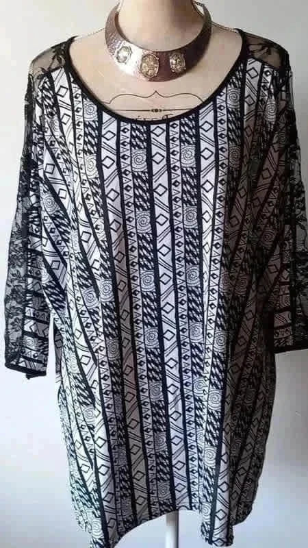 Haut Fluide Graphique & Dentelle - BY SUZIE (T.54)