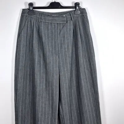 Pantalon de Tailleur Fluide Gris à Rayures Tennis Primark – Coupe Droite – Taille 40