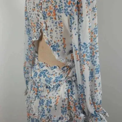 Robe Courte Fleurie – Dos Nu & Volants – Look Romantique
