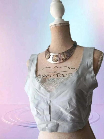 Brassière grise en taille 6XL.