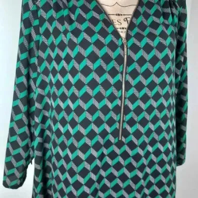 Emerald Green Geometric Print Flowy Dress – Bohemian Chic Style – Size L (US 10-12)