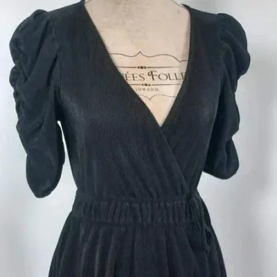 Petite Robe Noire Jennyfer – Coupe Cache-Cœur & Manches Bouffantes – Taille S –