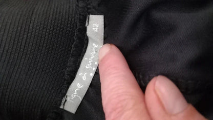 Jupe Noire en Tulle Ligne à suivre - Taille 42 - Coupe Asymétrique à Pointes