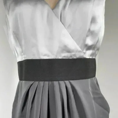 Robe Satinée H&M 40 - Neuve - Coupe Cache-Cœur & Poches