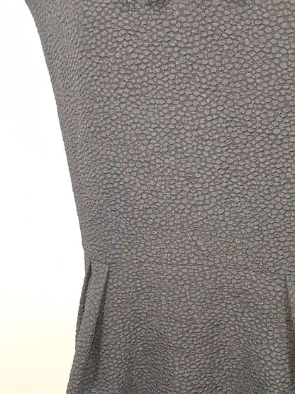 Robe noire texturée Camaïeu – Décolleté V au dos avec nœud – Taille 38