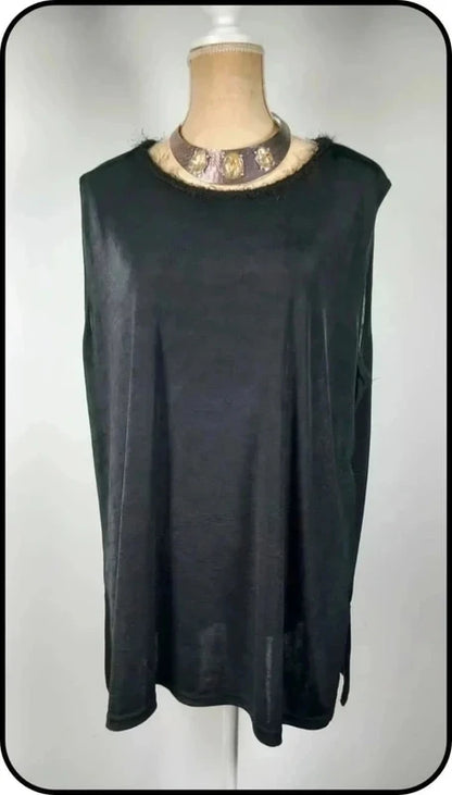 Tunique noire au col froufrou de marque Darlin taille Unique du 48 au 54