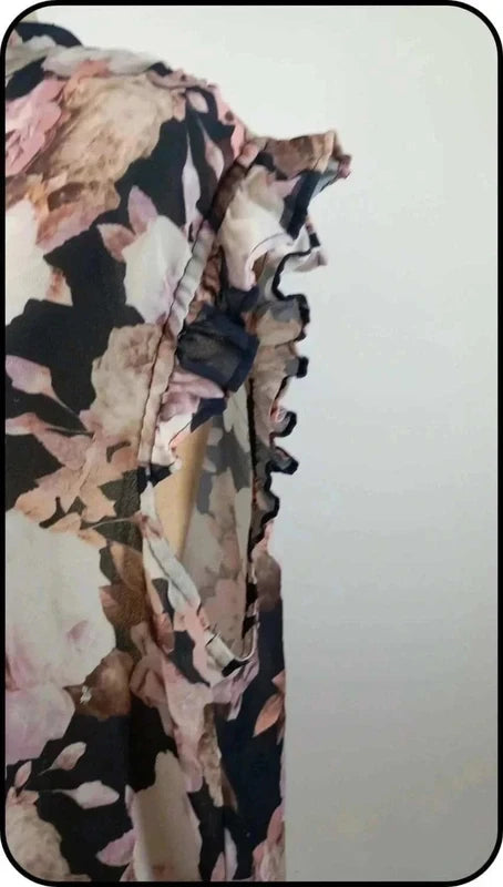 Blouse fleurie fluide sans manches – Neuve – Taille 46 – KIABI