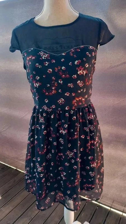 Petite Robe Noire & Grise Graphique – Fashion Private Company taille 38