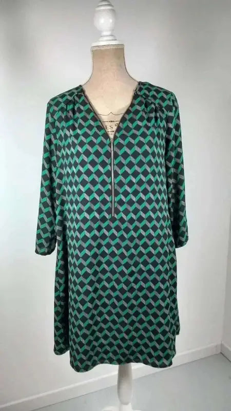 Emerald Green Geometric Print Flowy Dress – Bohemian Chic Style – Size L (US 10-12)