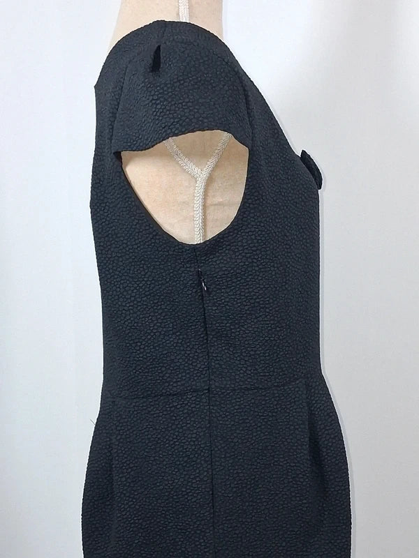 Robe noire texturée Camaïeu – Décolleté V au dos avec nœud – Taille 38