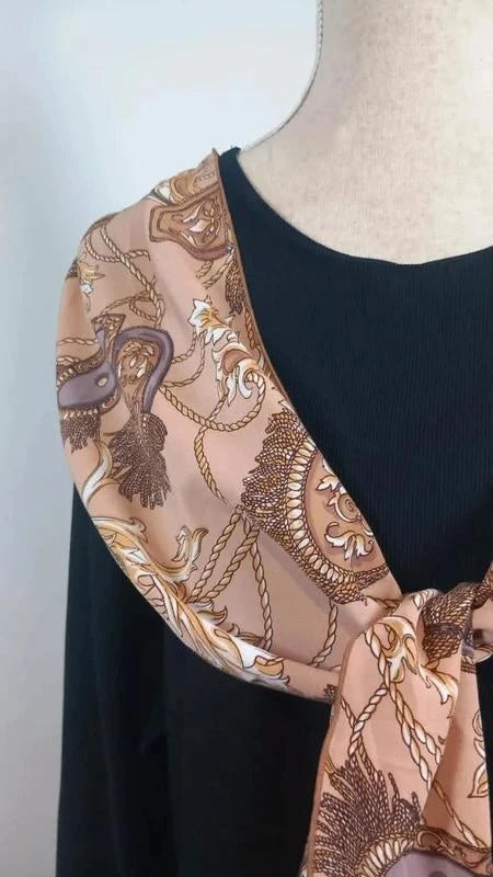 Pull Tunique Vintage Actuelle- T. 54 - Neuf (sans étiquette) - Foulard Chaines