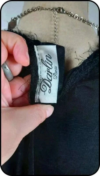 Tunique noire au col froufrou de marque Darlin taille Unique du 48 au 54