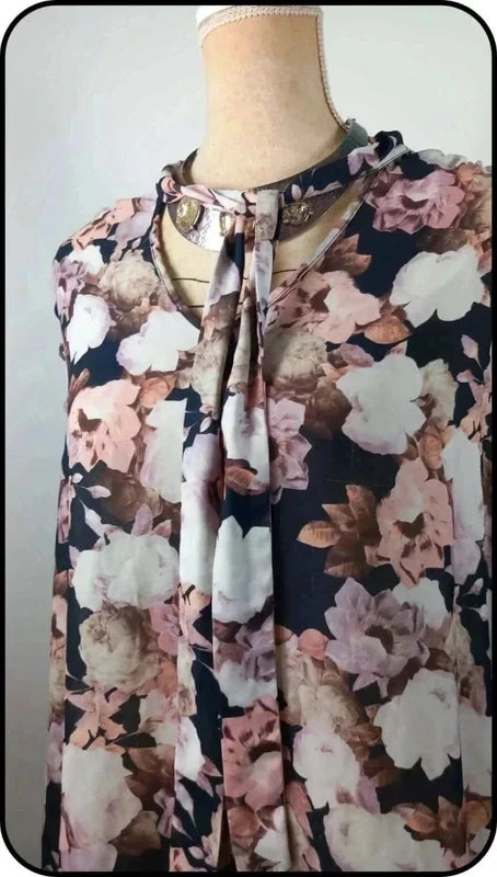 Sleeveless flowy floral blouse – New – Size 46 – KIABI