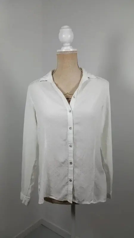 Miss Captain Shirt – White Dotted Swiss & Mother-of-pearl Buttons – Fitted – Size 38