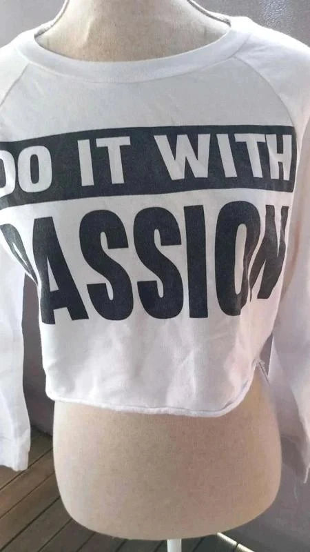Crop Top Do It With Passion – Streetwear & Motivation Jennyfer brand size